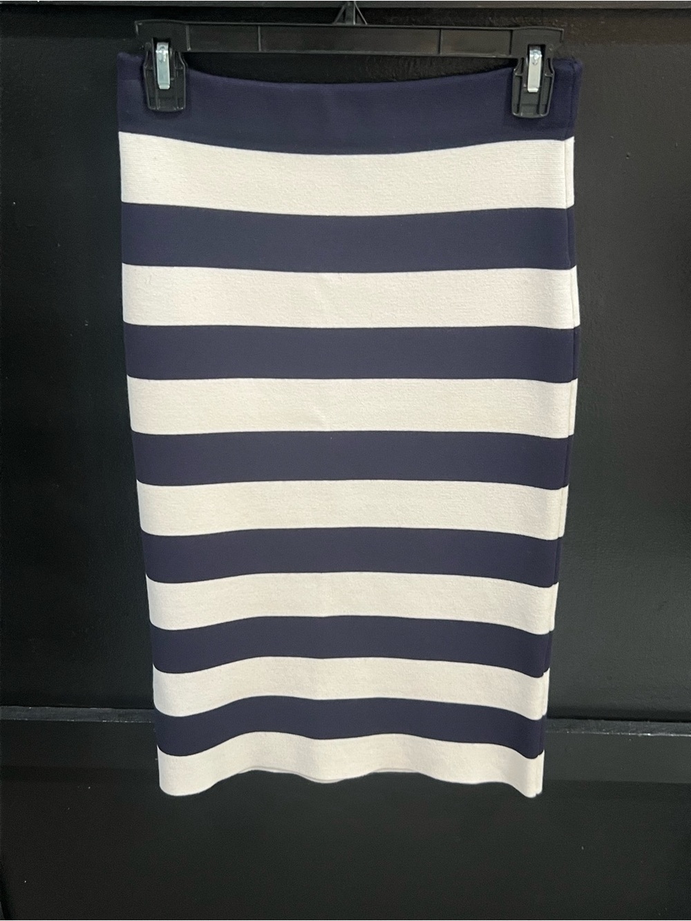 Ann Tyalor Stunning Navy and White Striped Off-Shoulder Two Piece Set - Picture 3 of 8